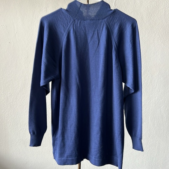 Mondi Turtle Neck Blouse Womens Medium - Picture 4 of 4